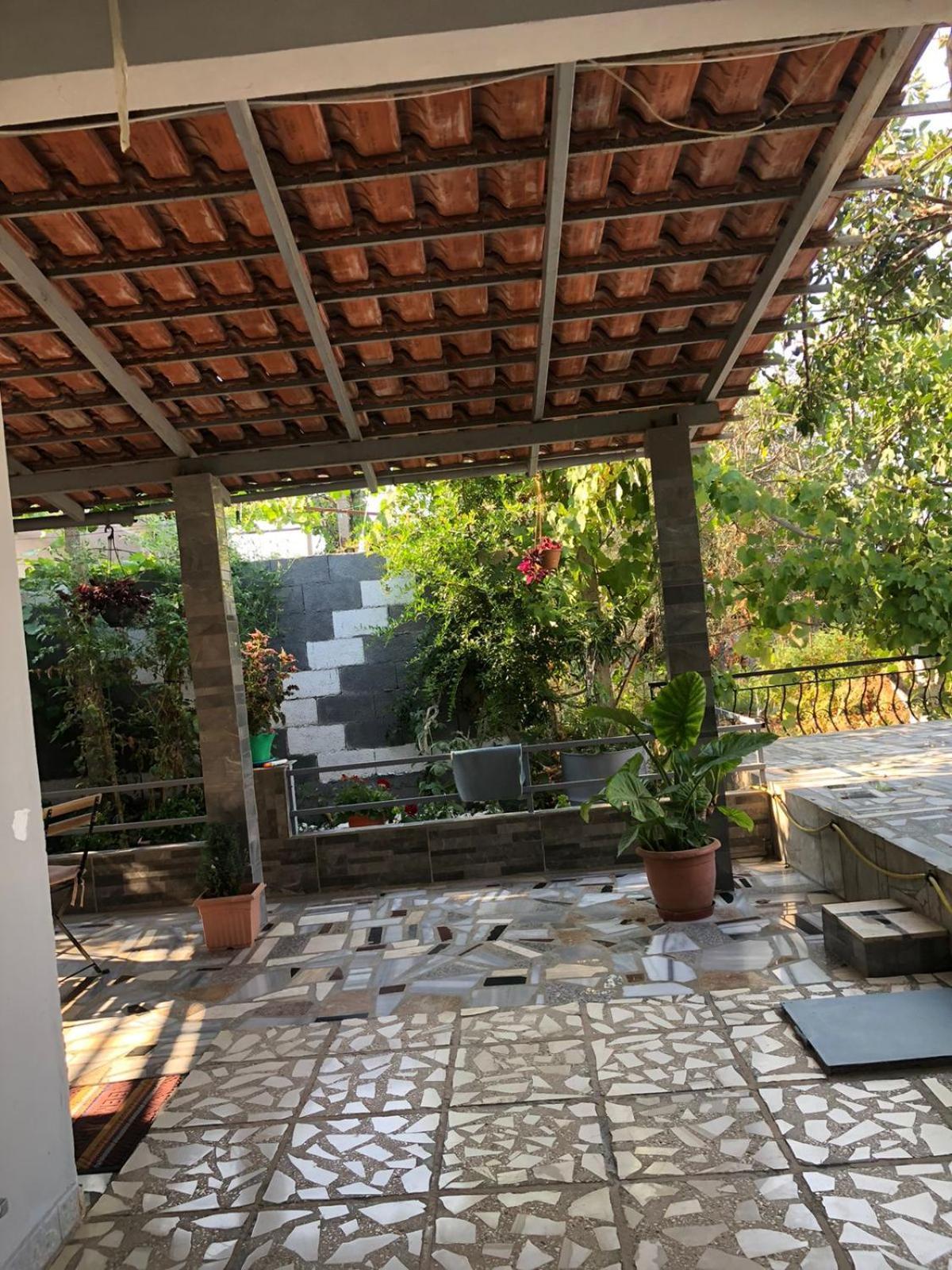 Mona'S Guesthouse Sarandë Esterno foto